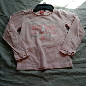 Girls size 5 pink long-sleeved ballet shirt